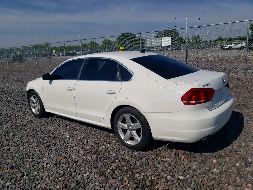 2012 VOLKSWAGEN PASSAT SE  