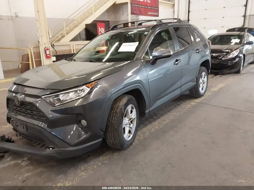 2019 TOYOTA RAV4 XLE