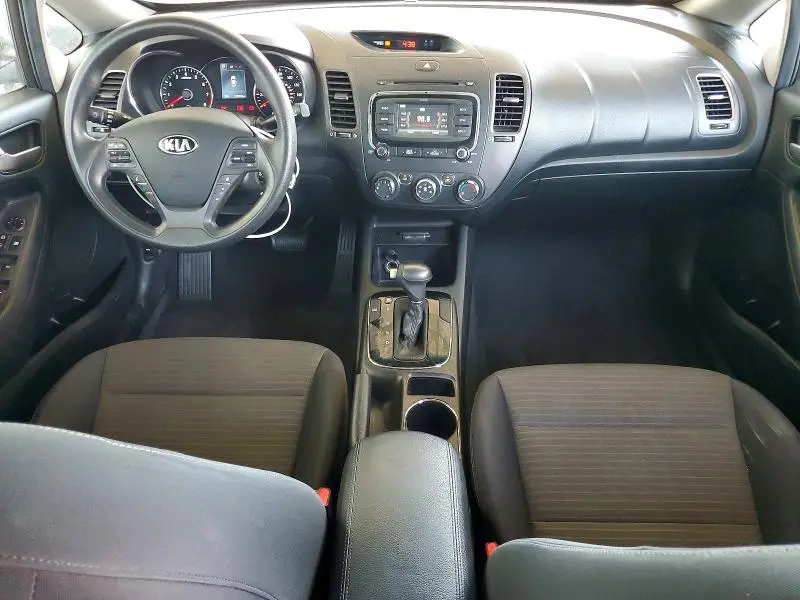 2017 KIA FORTE LX  