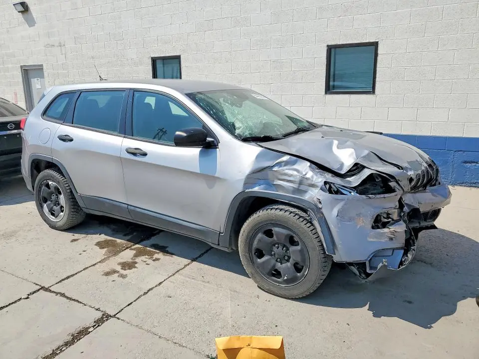 2014 JEEP CHEROKEE SPORT  