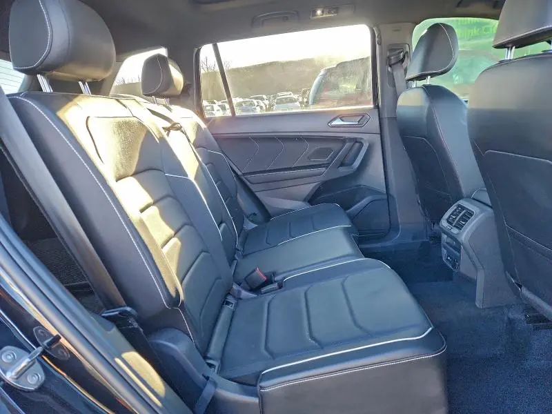 2023 VOLKSWAGEN TIGUAN SEL R-LINE BLACK  