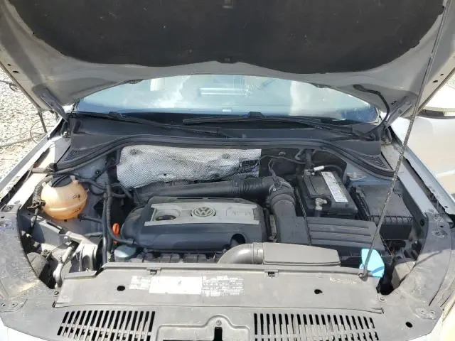2010 VOLKSWAGEN TIGUAN S  