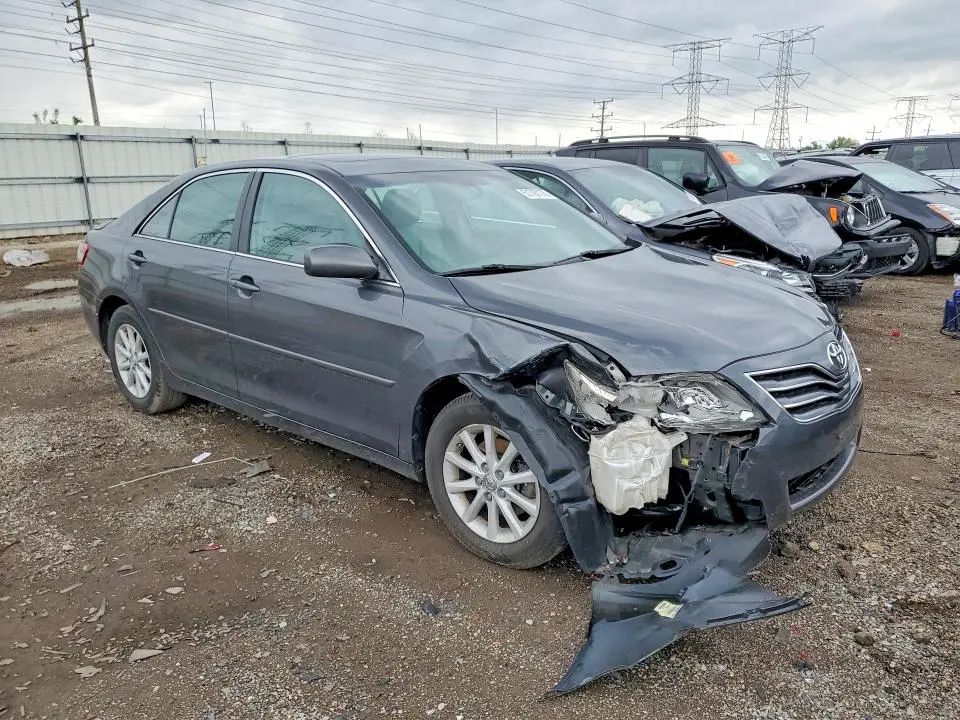 2010 TOYOTA CAMRY XLE  