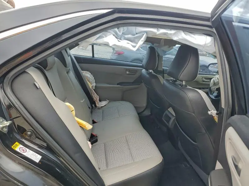 2015 TOYOTA CAMRY LE  