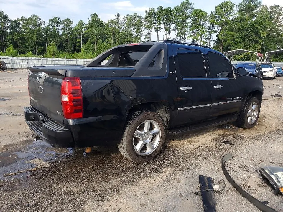 2011 CHEVROLET AVALANCHE LTZ  