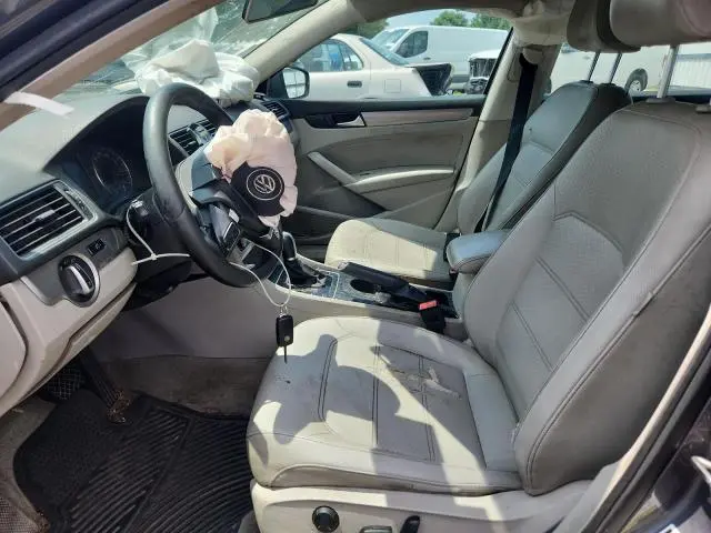 2015 VOLKSWAGEN PASSAT S  