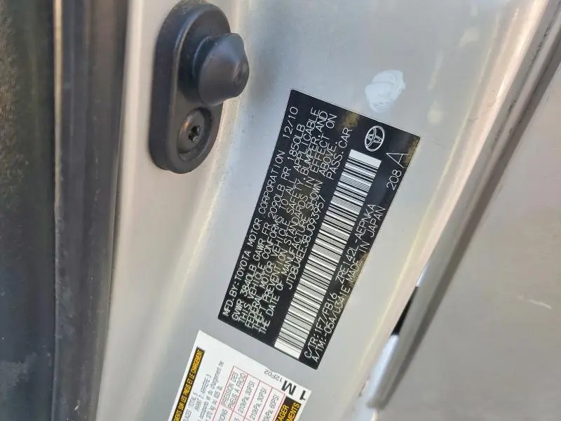 2011 TOYOTA COROLLA LE  