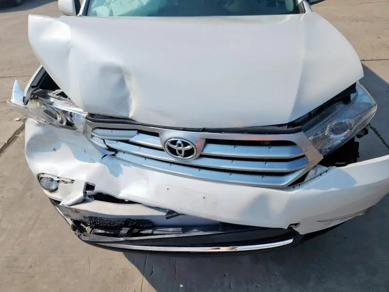 2012 TOYOTA HIGHLANDER BASE  