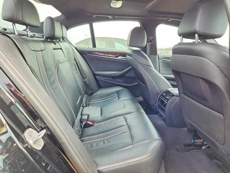 2017 BMW 530 XI  