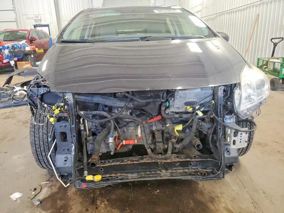 2013 TOYOTA PRIUS THREE  