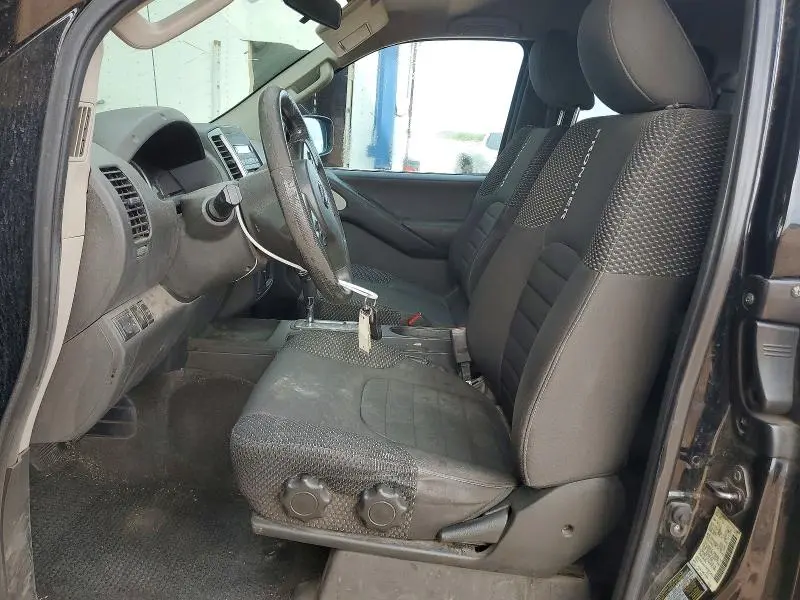 2012 NISSAN FRONTIER SV V6  
