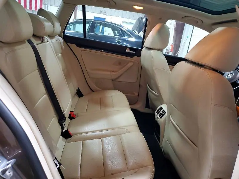 2014 VOLKSWAGEN JETTA S  