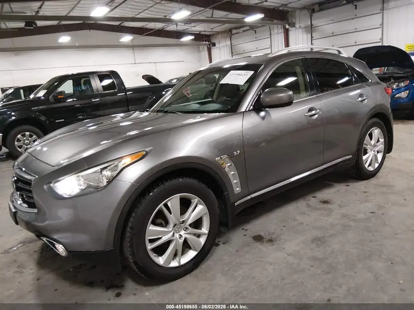 2014 INFINITI QX70  