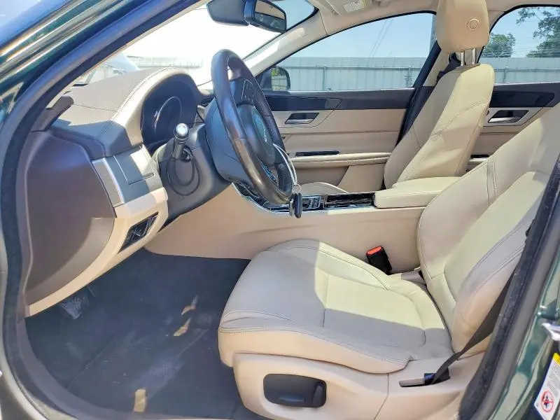 2017 JAGUAR XF PREMIUM  
