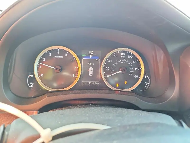 2016 LEXUS IS 200T  