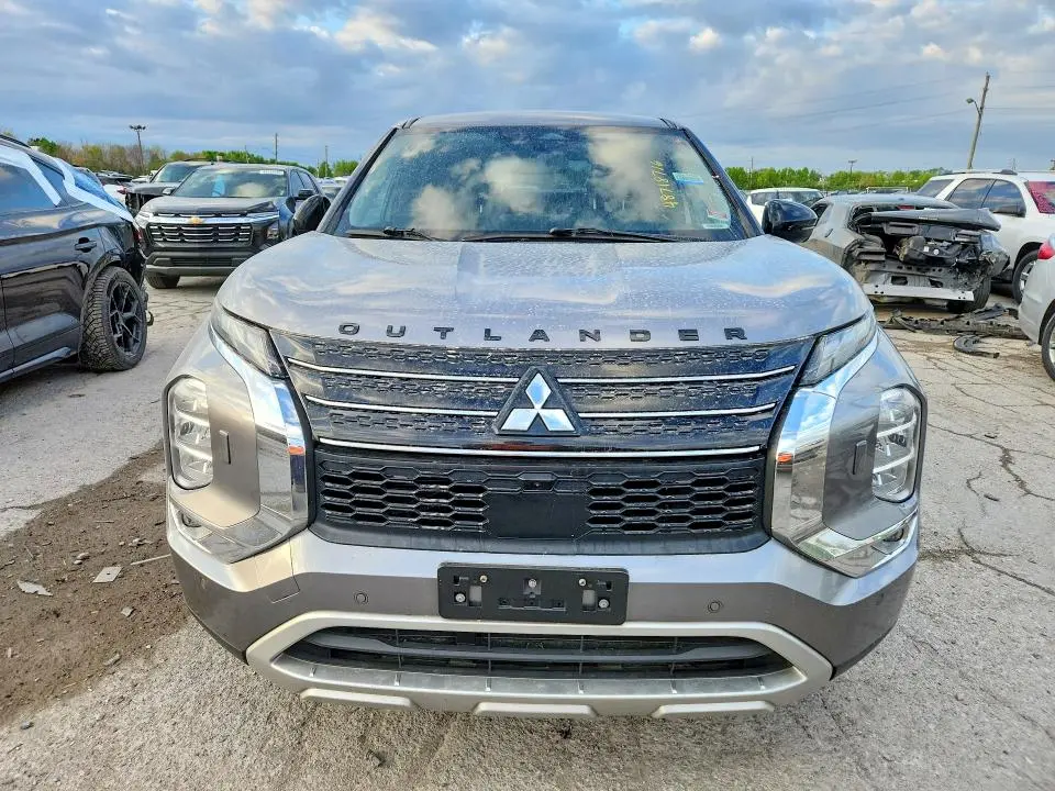 2022 MITSUBISHI OUTLANDER SE  