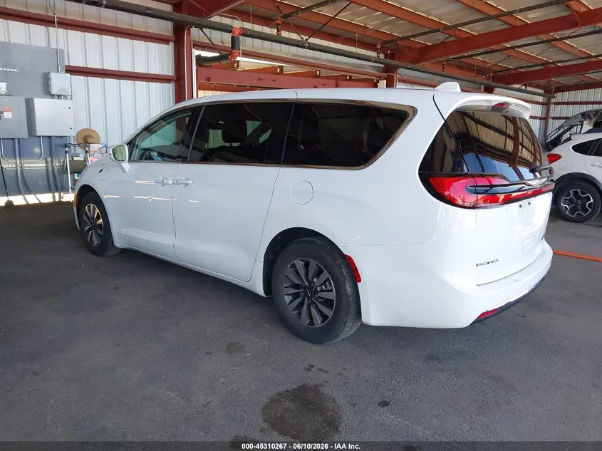 2022 CHRYSLER PACIFICA HYBRID TOURING L