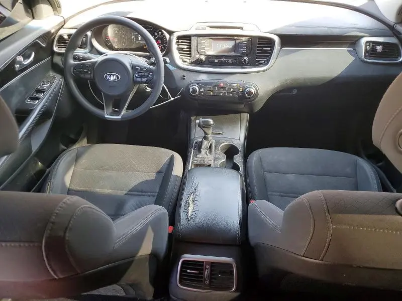 2017 KIA SORENTO LX V6  