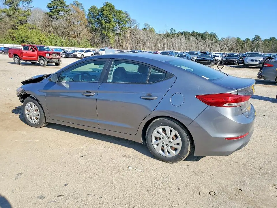 2018 HYUNDAI ELANTRA SE  