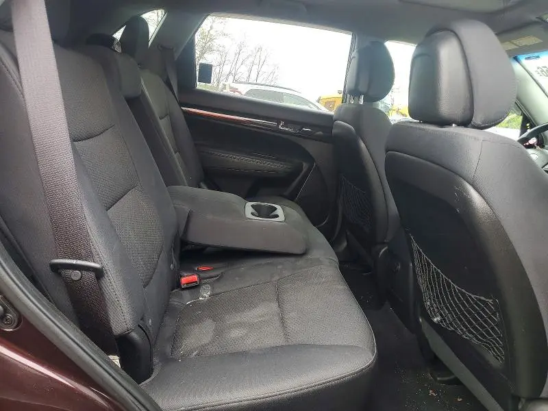 2011 KIA SORENTO LX  
