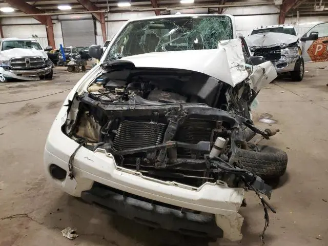 2015 NISSAN FRONTIER SV  