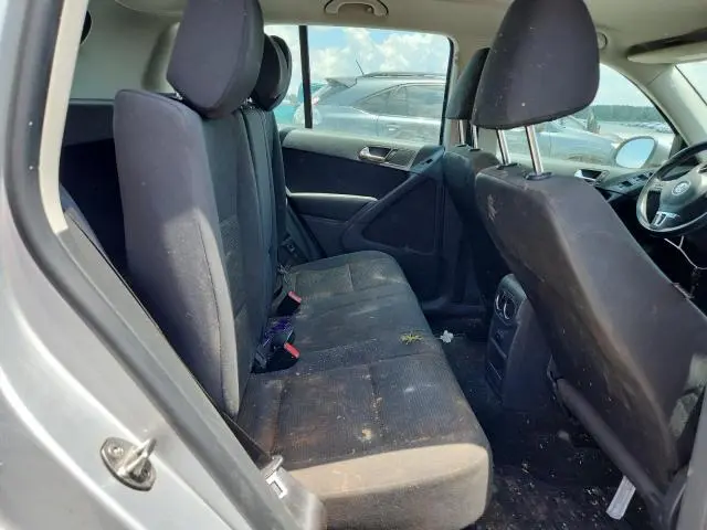 2013 VOLKSWAGEN TIGUAN S  