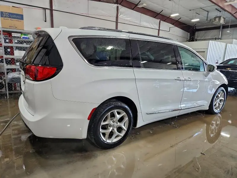 2017 CHRYSLER PACIFICA TOURING L PLUS  