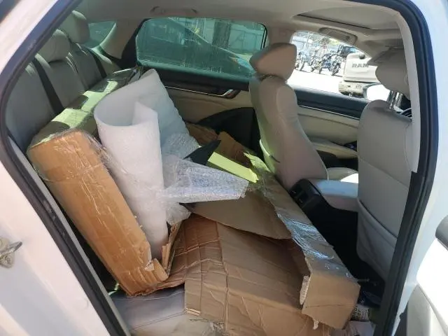 2018 HONDA ACCORD TOURING HYBRID  