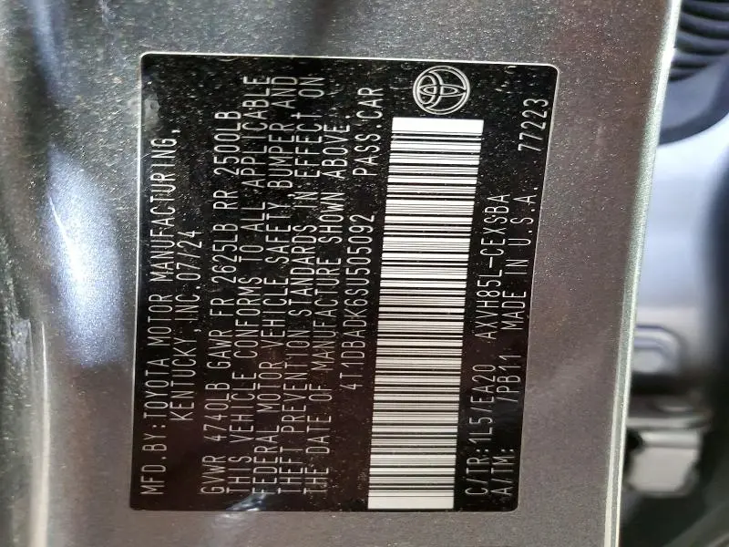 2025 TOYOTA CAMRY SE  