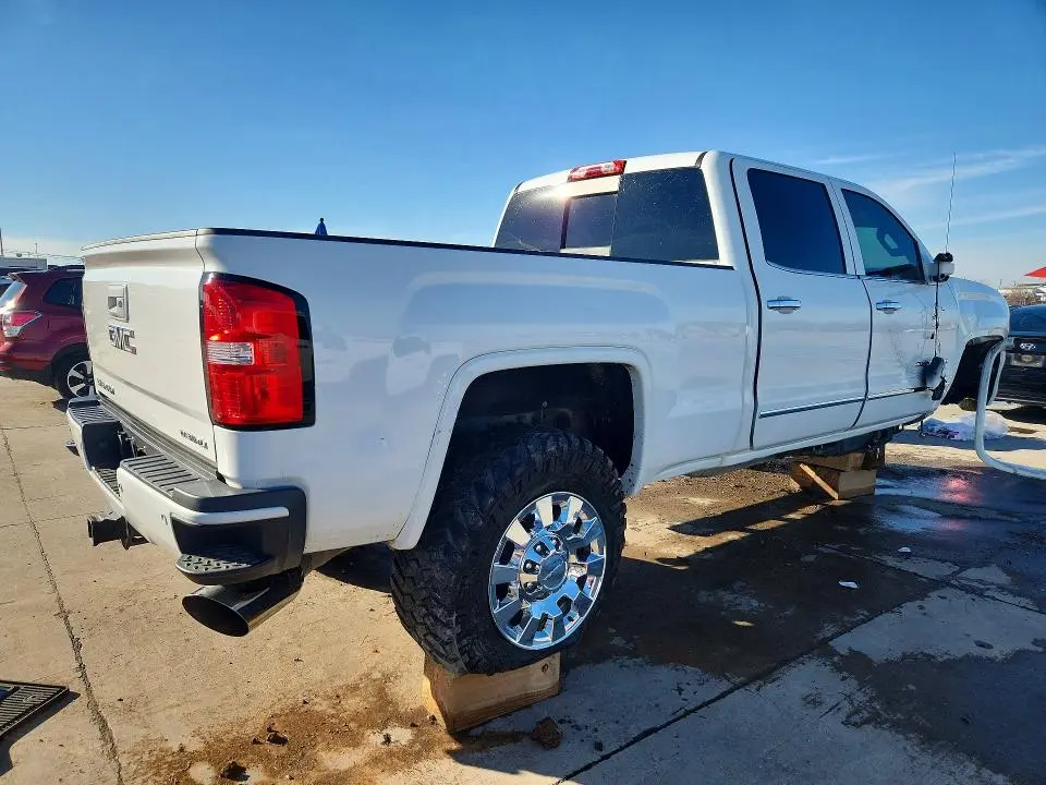 2015 GMC SIERRA K2500 DENALI  