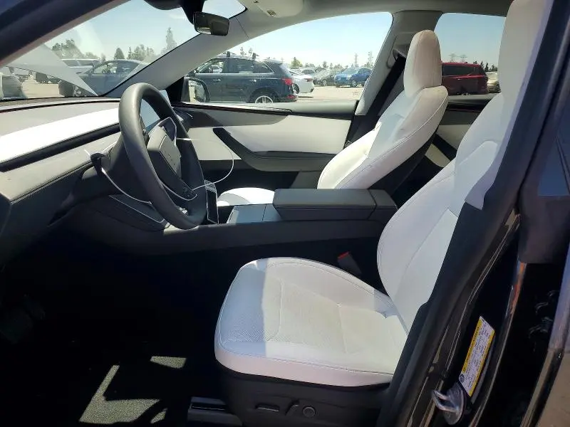 2026 TESLA MODEL Y   