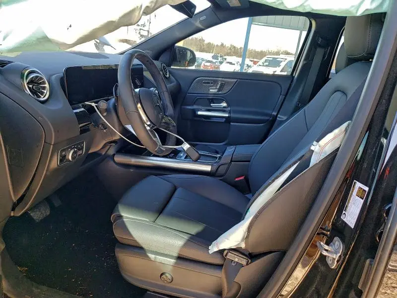 2025 MERCEDES-BENZ GLA 250 4MATIC  