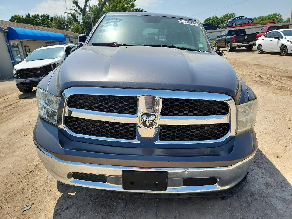 2017 RAM 1500 SLT  