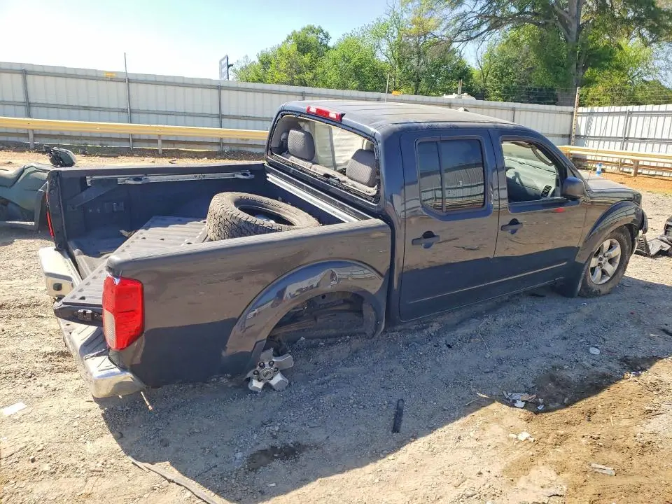 2011 NISSAN FRONTIER S  