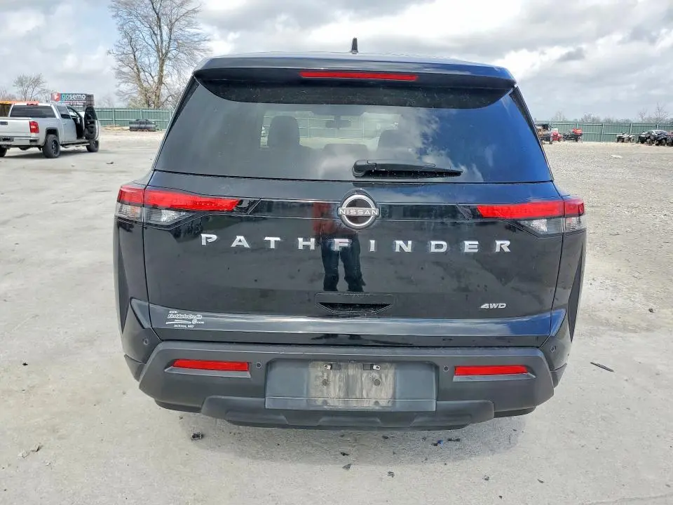 2022 NISSAN PATHFINDER S  