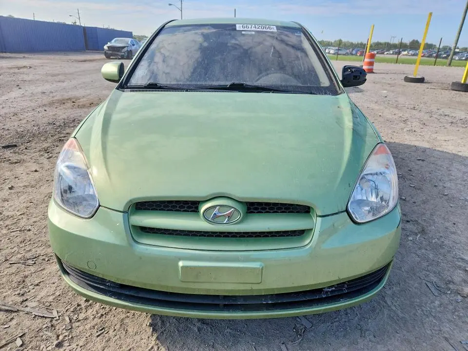 2010 HYUNDAI ACCENT GS  