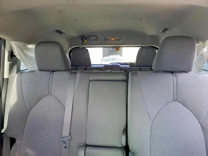 2021 TOYOTA HIGHLANDER L  