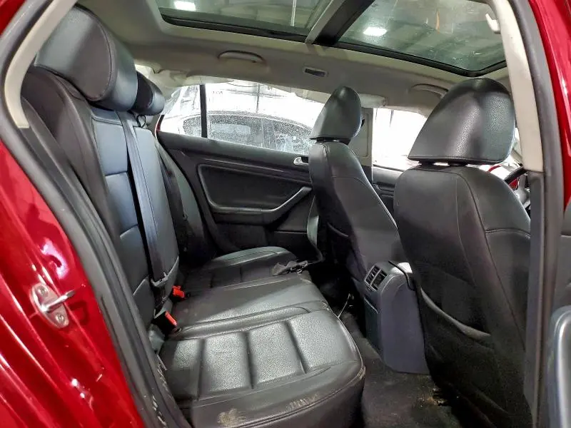 2011 VOLKSWAGEN JETTA TDI  