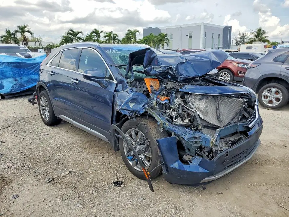 2021 CADILLAC XT4 PREMIUM LUXURY  