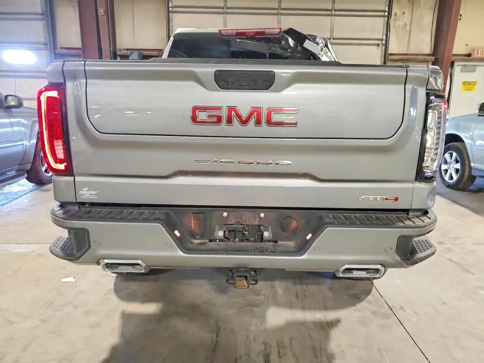 2025 GMC SIERRA K1500 AT4  