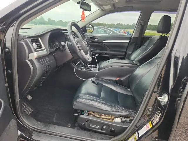2016 TOYOTA HIGHLANDER XLE  