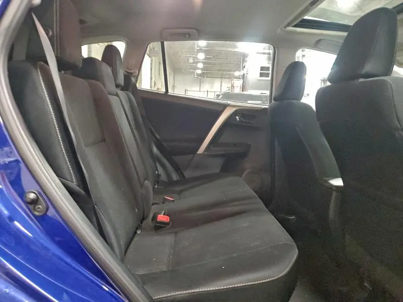 2015 TOYOTA RAV4 XLE  