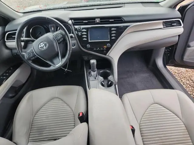 2018 TOYOTA CAMRY SE  