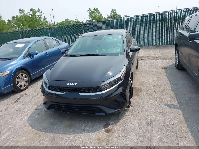 2023 KIA FORTE LXS