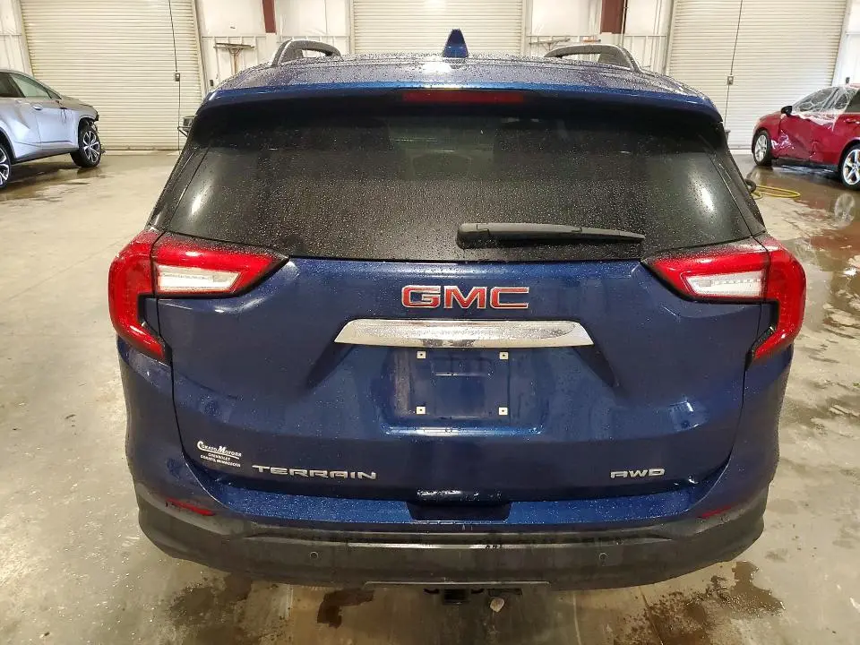 2023 GMC TERRAIN SLE  