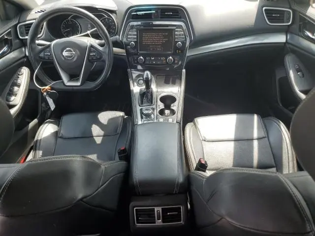 2022 NISSAN MAXIMA SV  