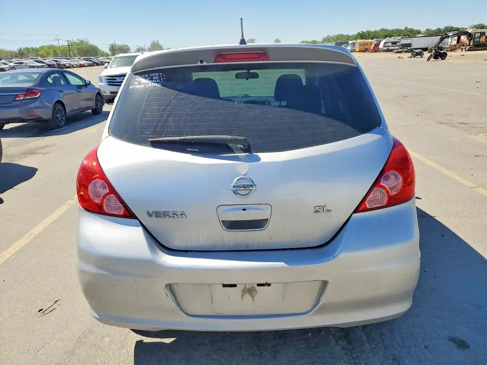 2011 NISSAN VERSA 1.8 S  