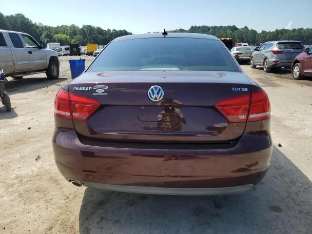 2013 VOLKSWAGEN PASSAT SE  