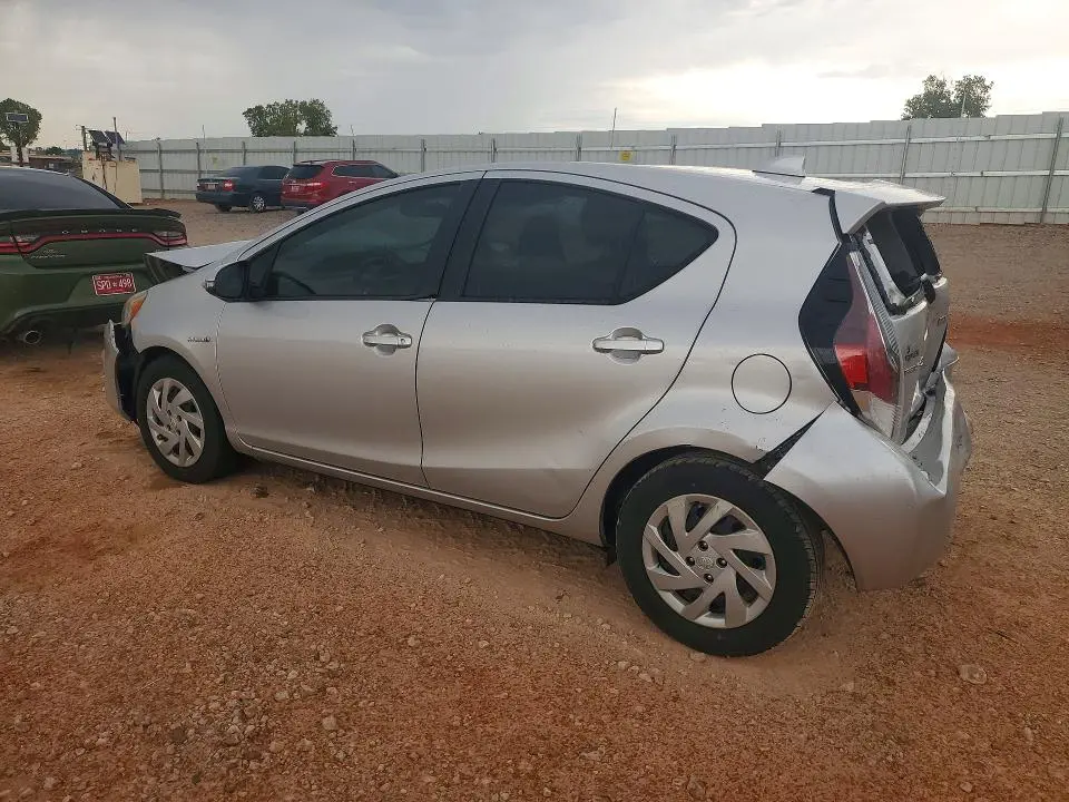 2015 TOYOTA PRIUS C THREE  