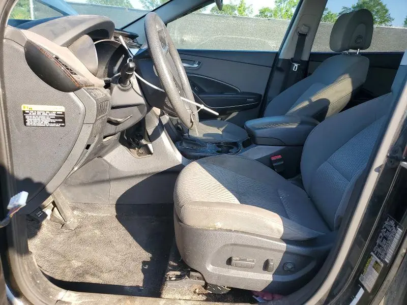 2018 HYUNDAI SANTA FE SE  